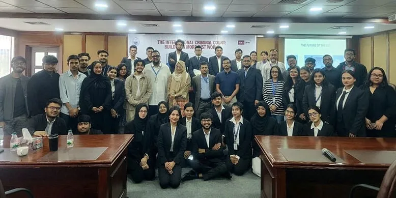 Farhaan Ahmed speaking on the International Criminal Court to students at North South University, Dhaka